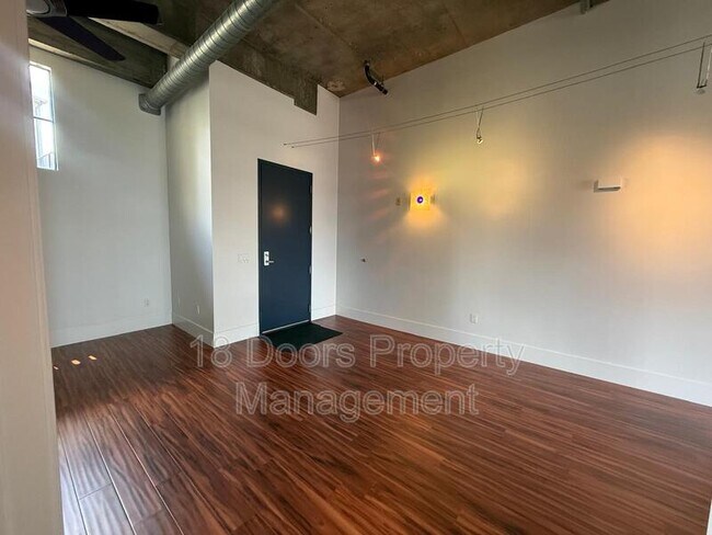 Building Photo - 3940 7th Ave