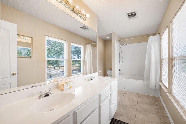 Building Photo - 2507 Byfield Dr