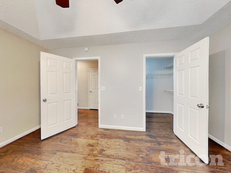 Building Photo - 206 Blake Dr