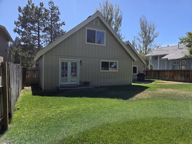 Building Photo - Large mountain home with access to Tahoe K...