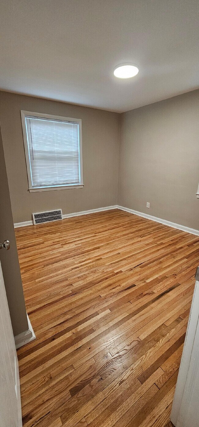 Building Photo - 13699 Rosedale St