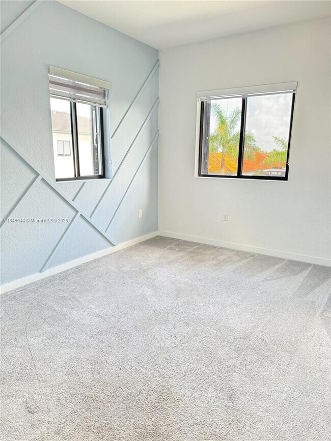 Building Photo - 13332 SW 250th Terrace