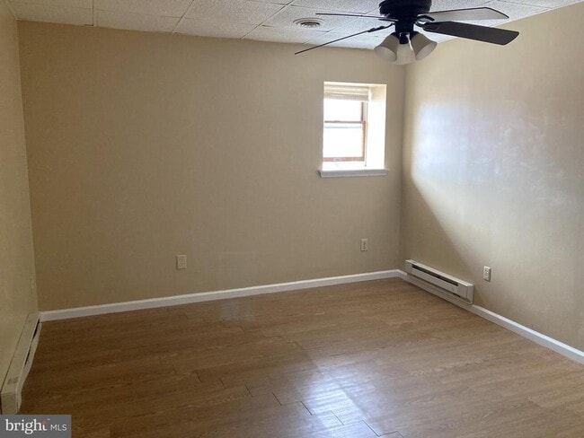 Building Photo - 102 Delaware Rd