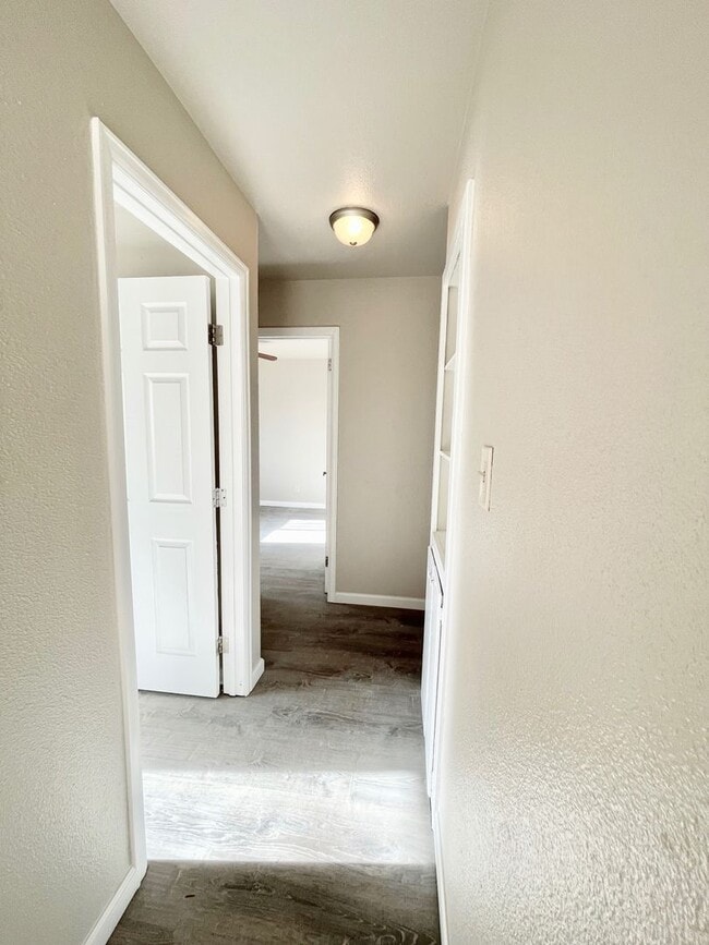 Building Photo - 3 Bedroom/ 1 Bathroom Rancher Close To Fort Carson