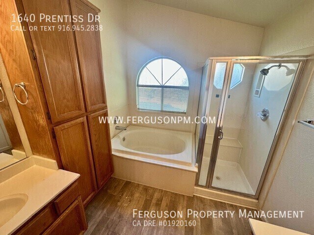 Building Photo - 1640 Prentiss Dr