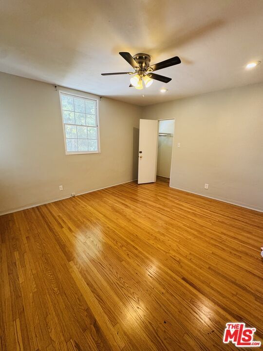 Building Photo - 9066 Shoreham Dr