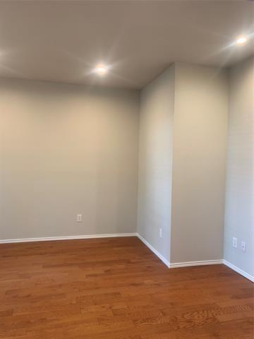 Building Photo - 2021 Whitney Bay Dr