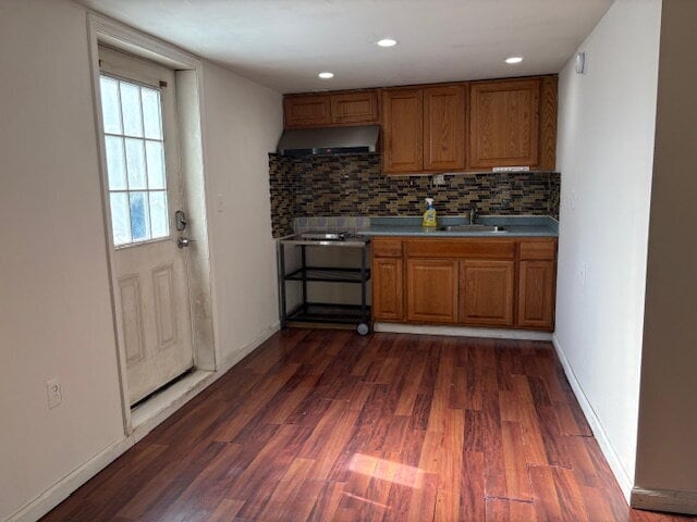 Building Photo - Spacious Studio - Utilities Included + Int...