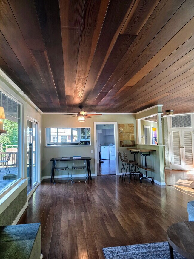 Building Photo - FOUR-BEDROOM HOME WITH PRIVATE SUITE, EXPANSIVE DECKS, GARAGE & WORKSHOP SPACE   Open House 1-2 P...