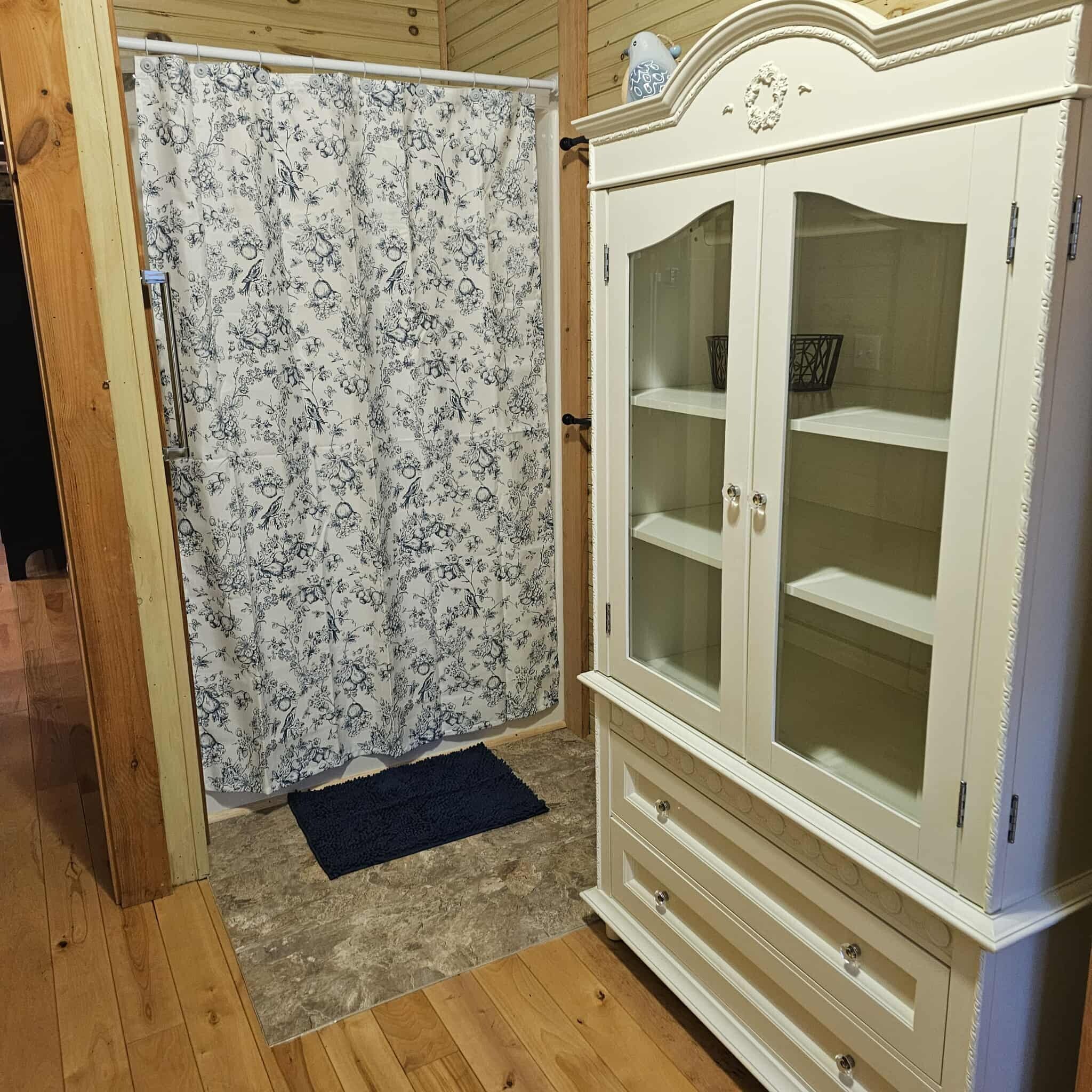 Building Photo - 90 Ross Rd