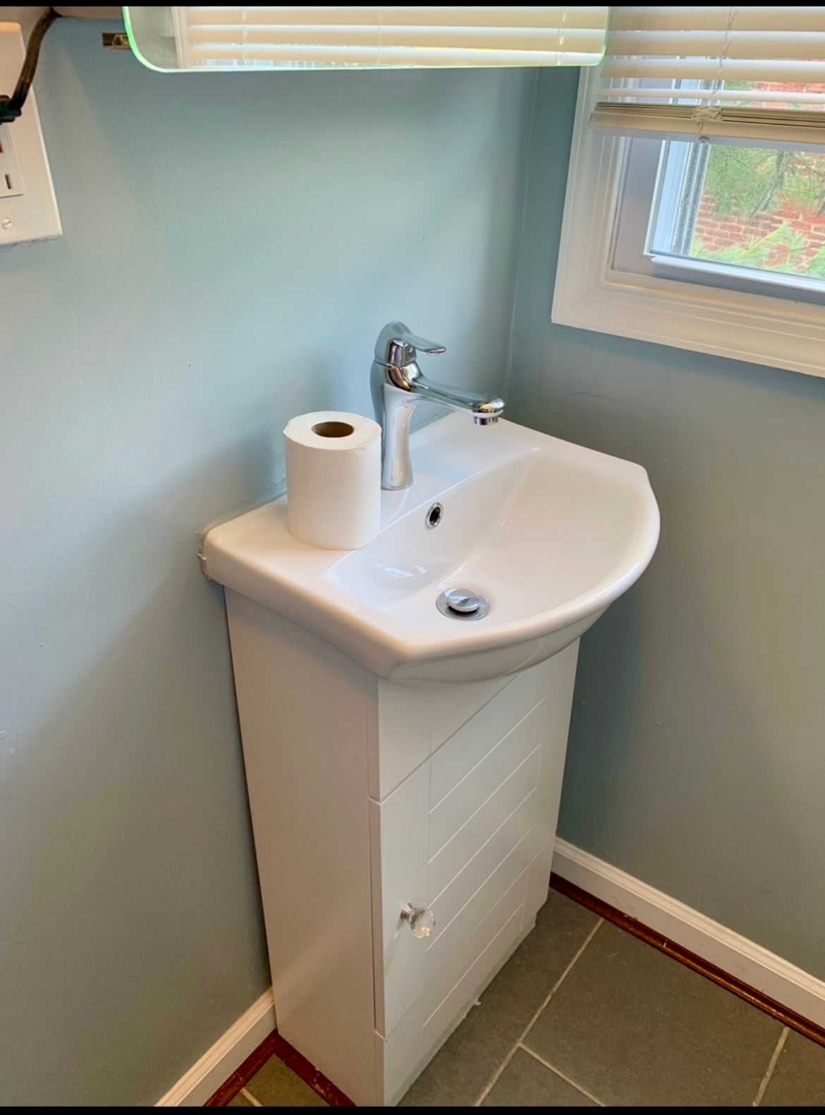 Building Photo - 143 Delphine St