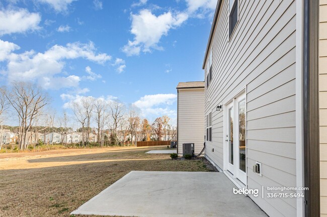 Building Photo - 1425 Rhodes Pond St