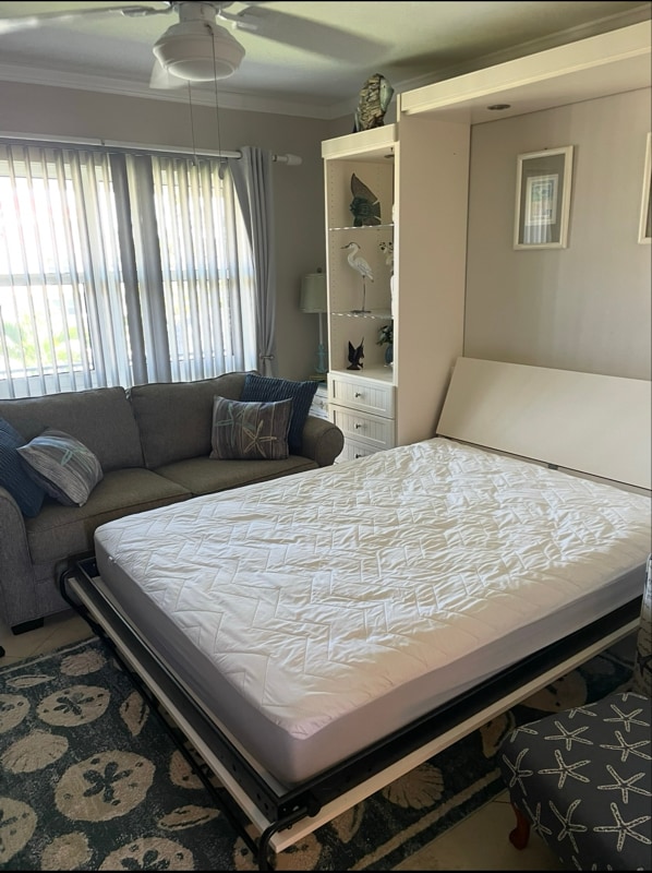 Building Photo - 240 N Collier Blvd