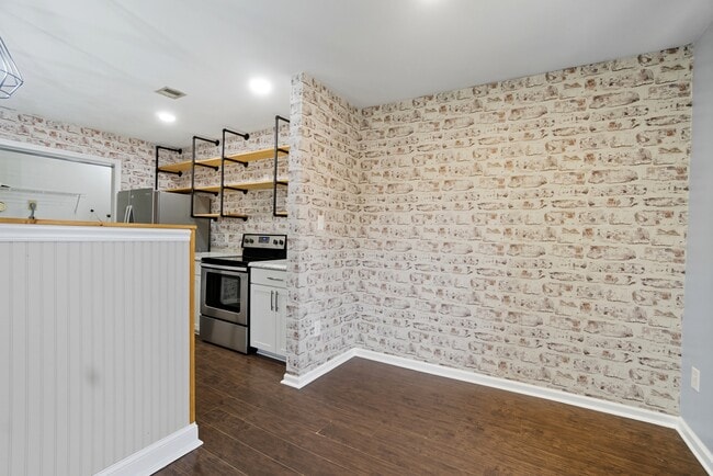 Building Photo - 5106 Radcliff Cir