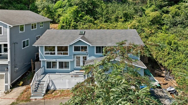 Building Photo - 5039 31st Ave S