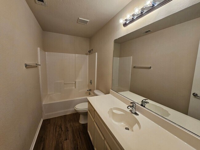 Building Photo - Available now ready for immediate move in