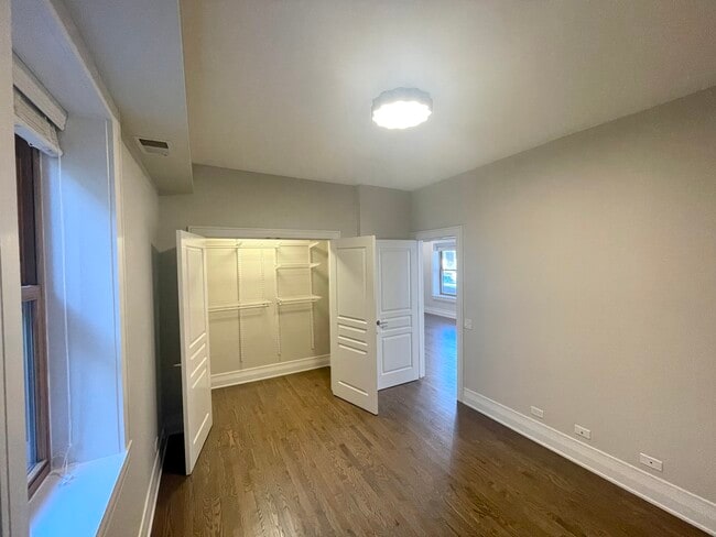 Building Photo - 2539 W Iowa St