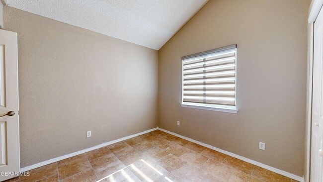 Building Photo - 7580 Plaza Taurina Dr