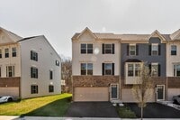 Building Photo - 19753 Grn Vlg Dr