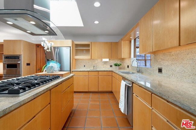 Building Photo - 5942 Paseo Cyn Dr
