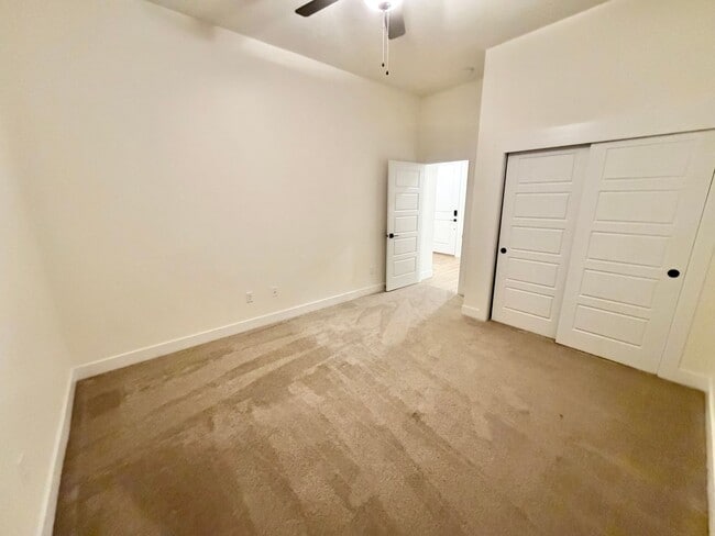Building Photo - Beautiful 3 Bed Home!