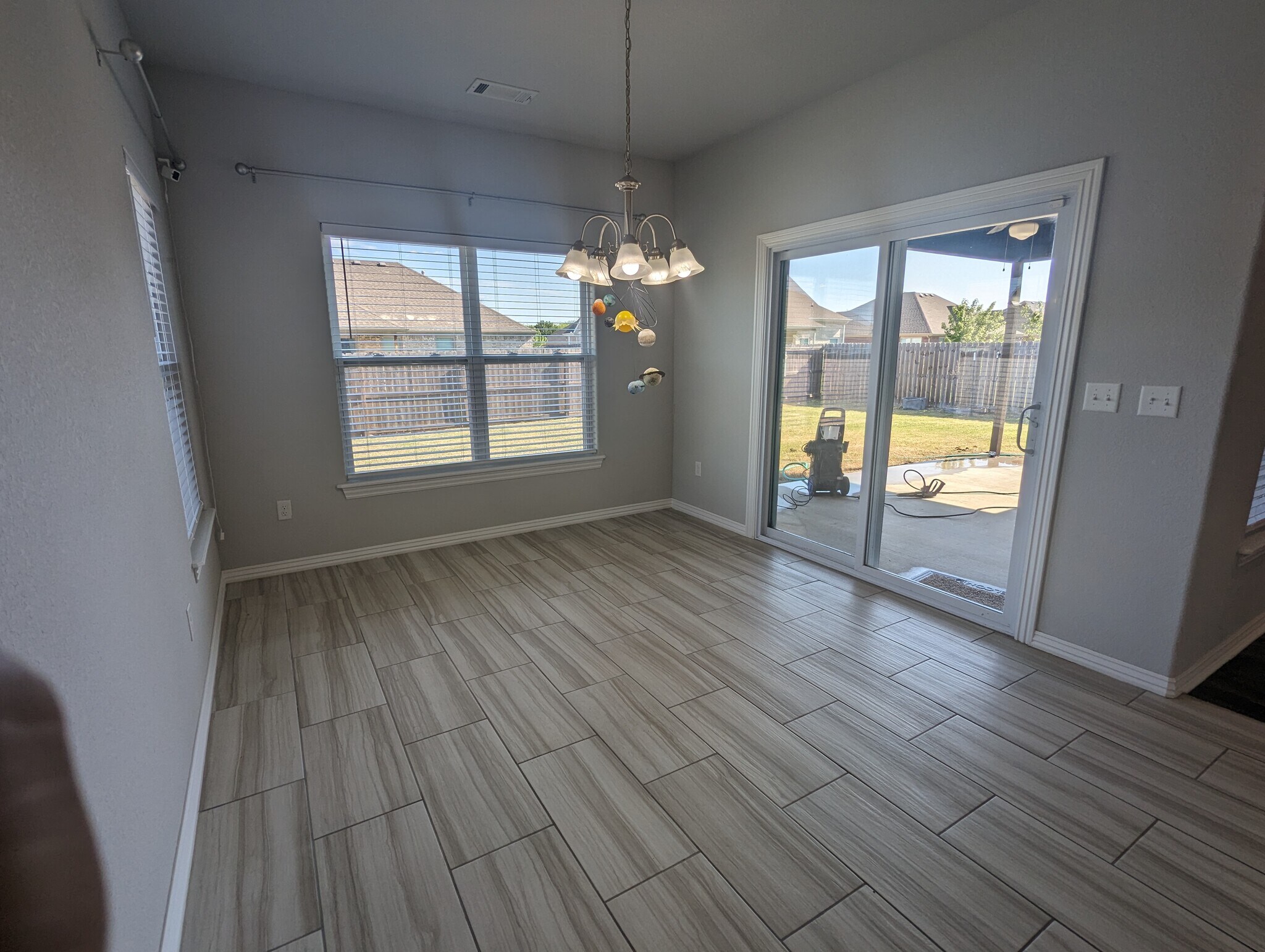 Breakfast/dining area, overlooking huge backyard - 4360 W Wales Dr