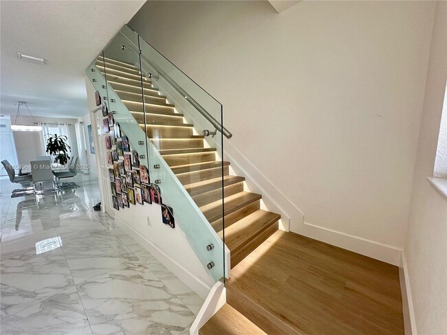 Building Photo - 3449 W 110th St