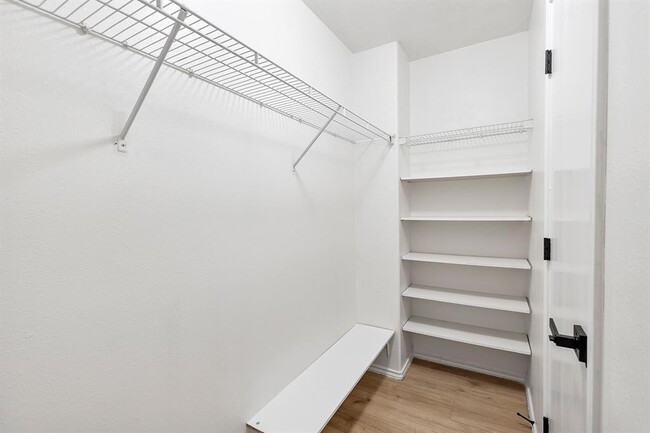 Building Photo - 9031 Aspen Trace Ln