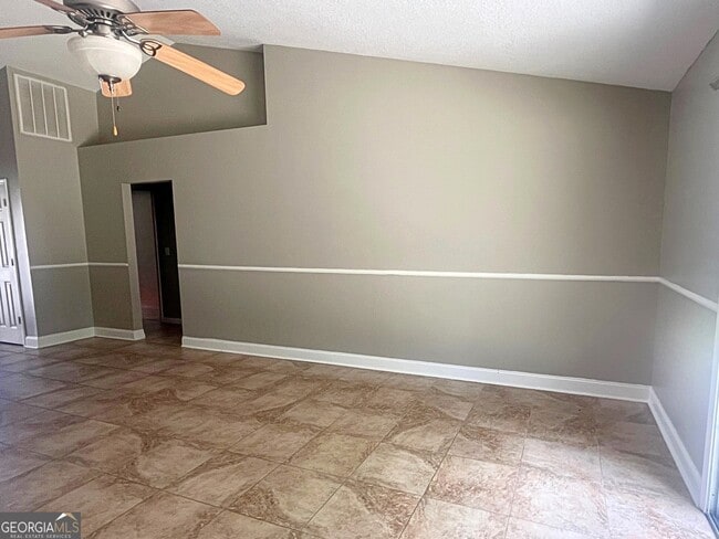 Building Photo - 106 Zinnia Ct