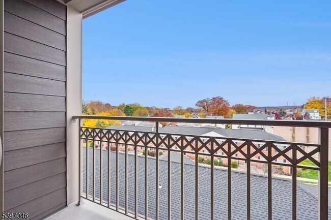 Building Photo - 106 Montgomery St