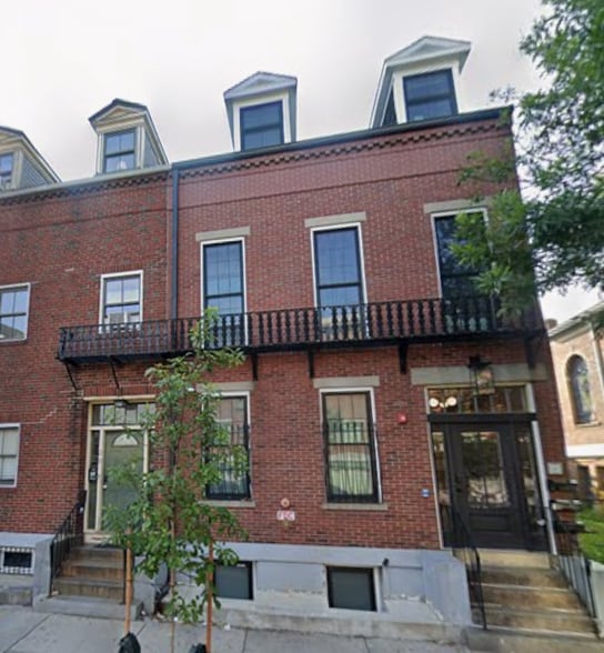 Building Photo - 22 Paris St