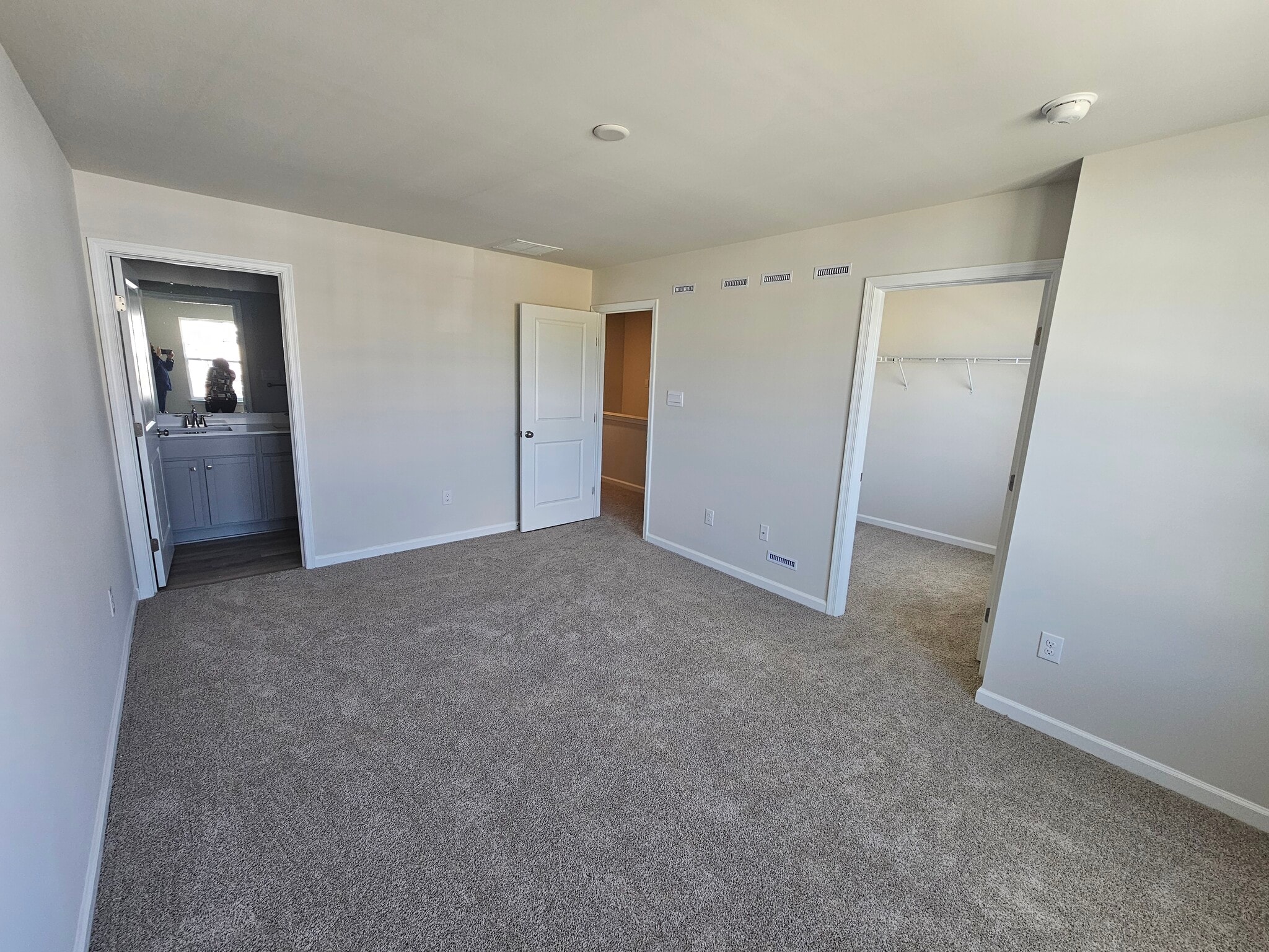 Master Bedroom - 44 Elliot Ln