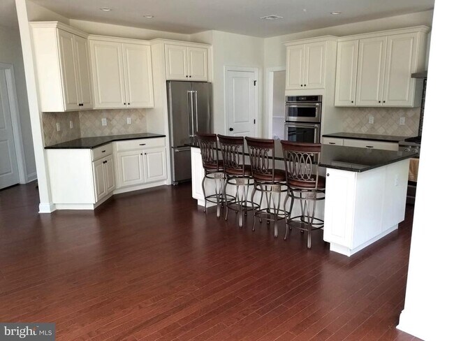 Building Photo - 6493 Fox Glove Ln