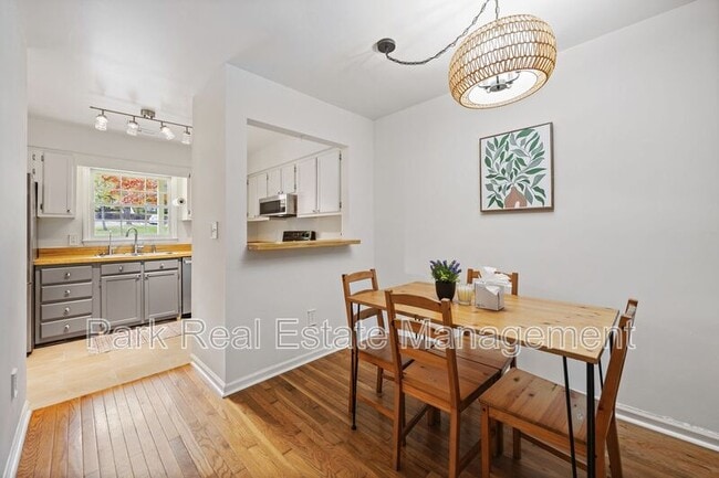 Building Photo - 126 Shady Spring Pl