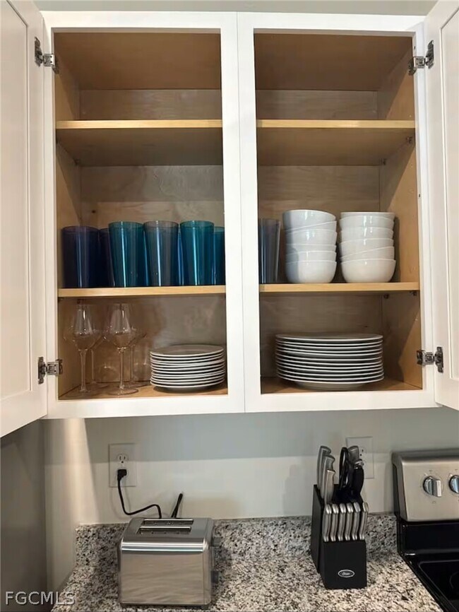 Building Photo - 1210 NE 19th Pl