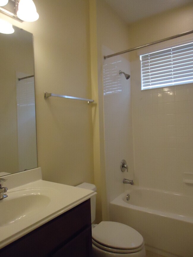 Building Photo - Lake Sawyer-8128 Jailene Dr Windermere FL 34786