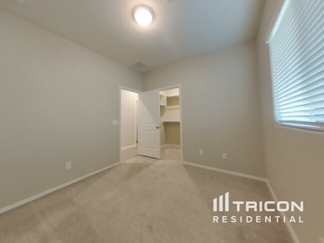 Building Photo - 17206 W Diana Ave
