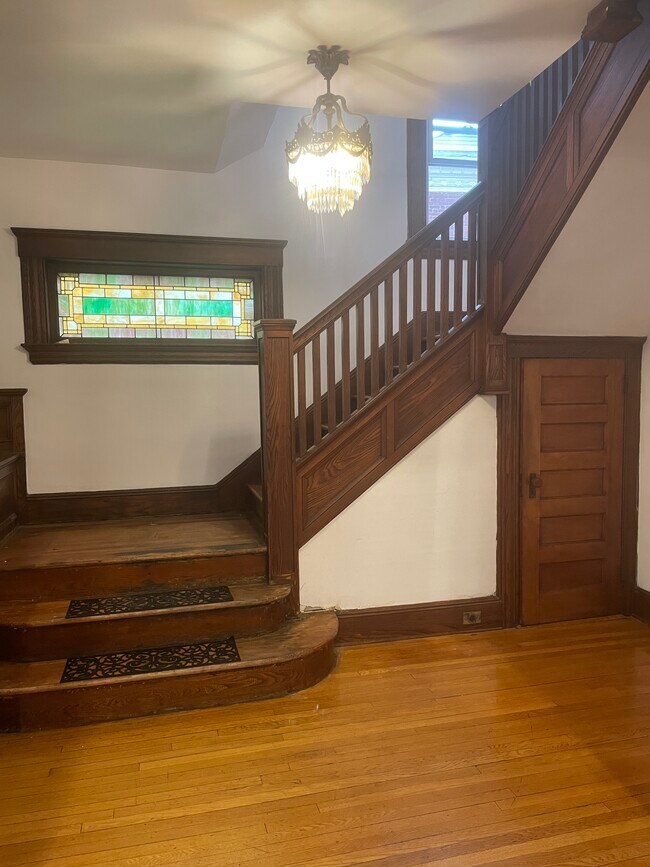 Building Photo - 499 Highland Ave