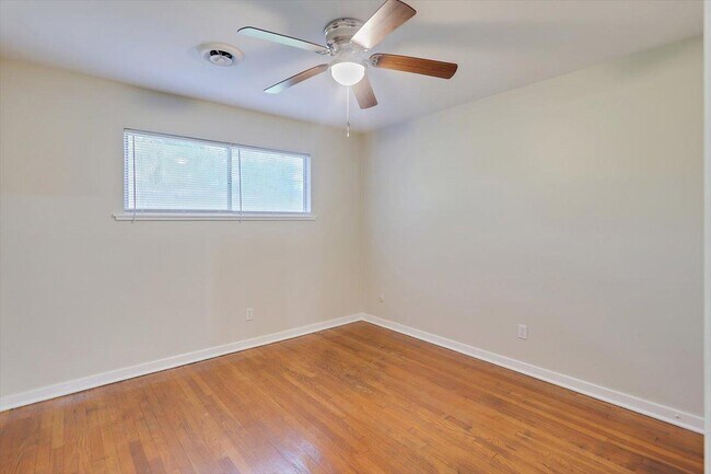 Building Photo - 111 Chiswick Cir