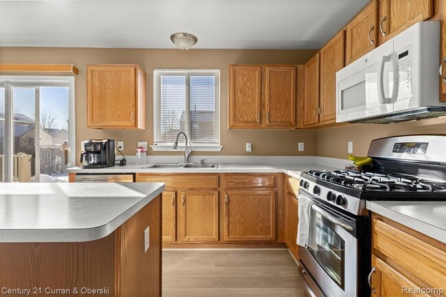 Building Photo - 7164 Richmond Dr