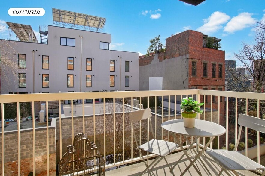 Building Photo - 98 Clifton Pl