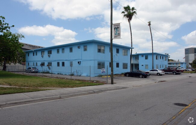 8th Street - 1150 NW 8th St St