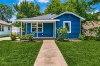 Building Photo - 518 S Throckmorton St