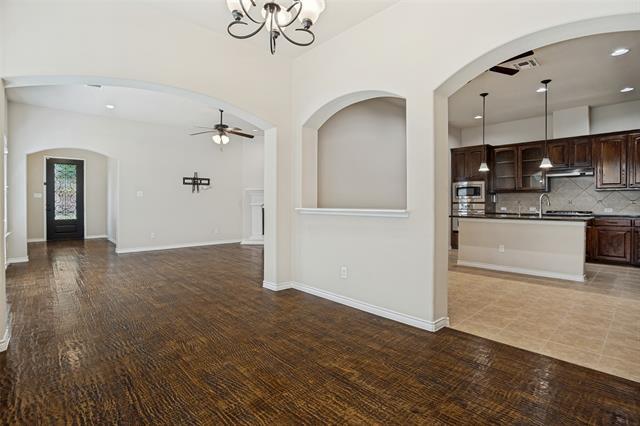 Building Photo - 9404 National Pines Dr