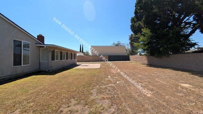 Building Photo - Spacious 3-Bedroom, 2-Bath Home Near the B...