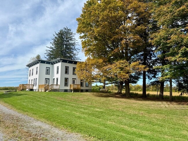 Primary Photo - Amazing Remodeled Farm Home