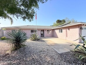 Building Photo - 4031 Hillview Rd