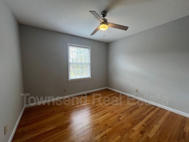 Building Photo - 5060 Chesapeake Rd