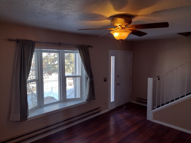 Building Photo - 1127 9th W Ave