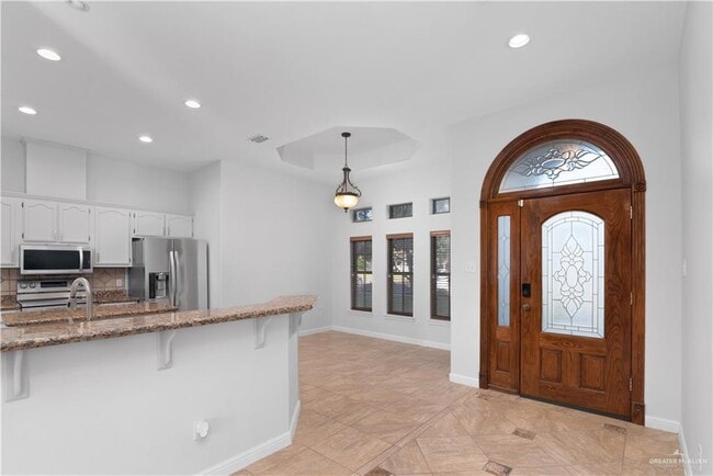 Building Photo - 31 Midlands Cir